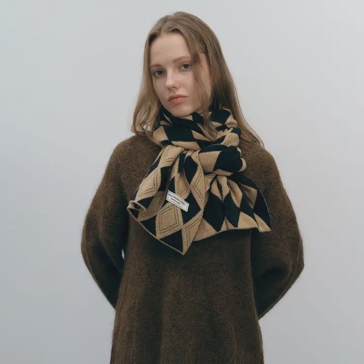 Dipped Shop - Diamond Plaid Knit Scarf