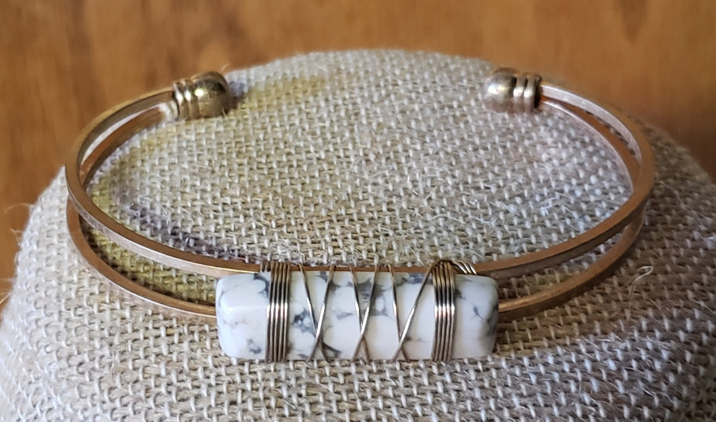 White and Gold Bracelet with white Marble