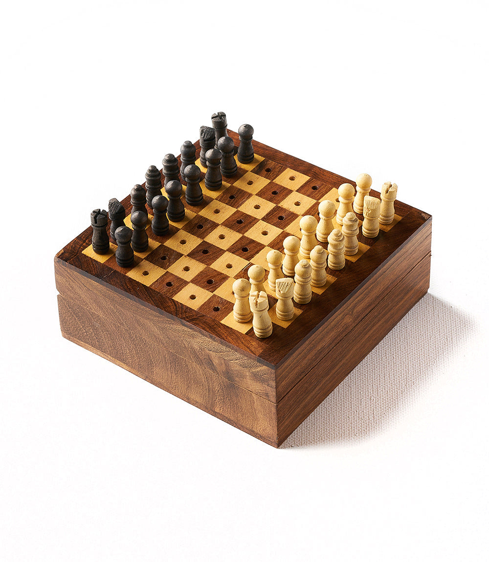 Matr Boomie - Handmade Rosewood Travel Chess Game