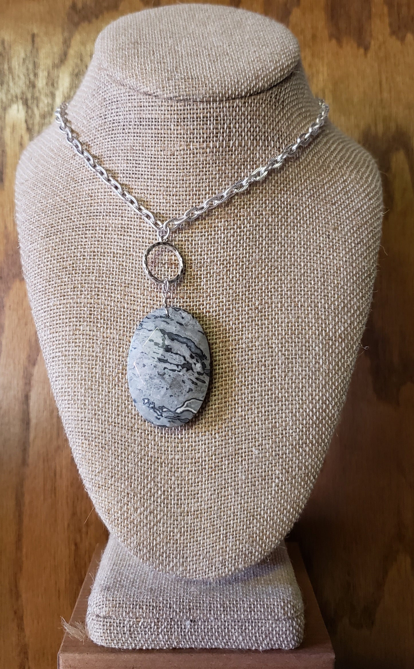 Stone Pendant Necklace (silver)