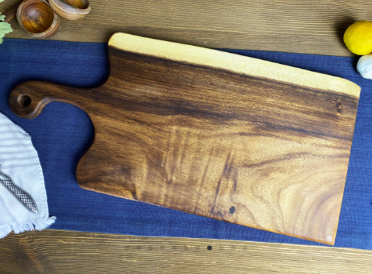Tuckahoe Hardwoods: Cutting Board w/ Hanging Handle