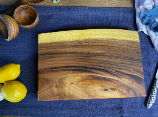 Tuckahoe Hardwoods: Small Live Edge Appetizer/Cutting Board